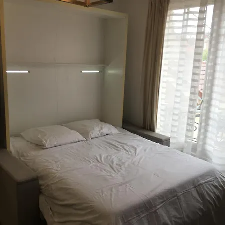 2 Pieces 25m2 1er G * Colombes (Hauts-de-Seine)